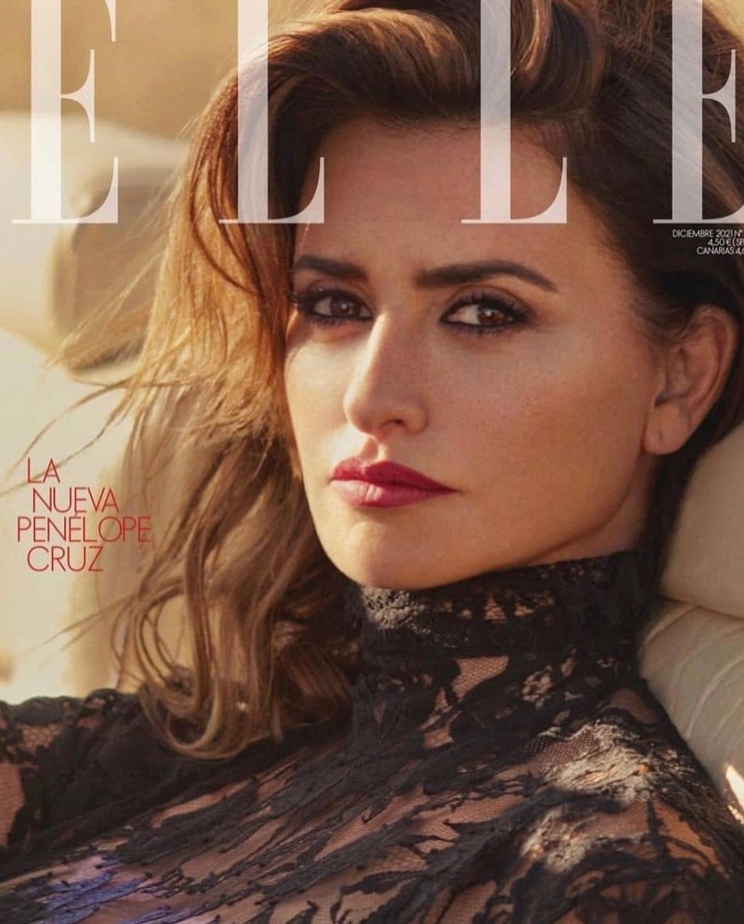 Срочно повторить: Пенелопа Крус демонстрирует, как носить маленькое черное платье